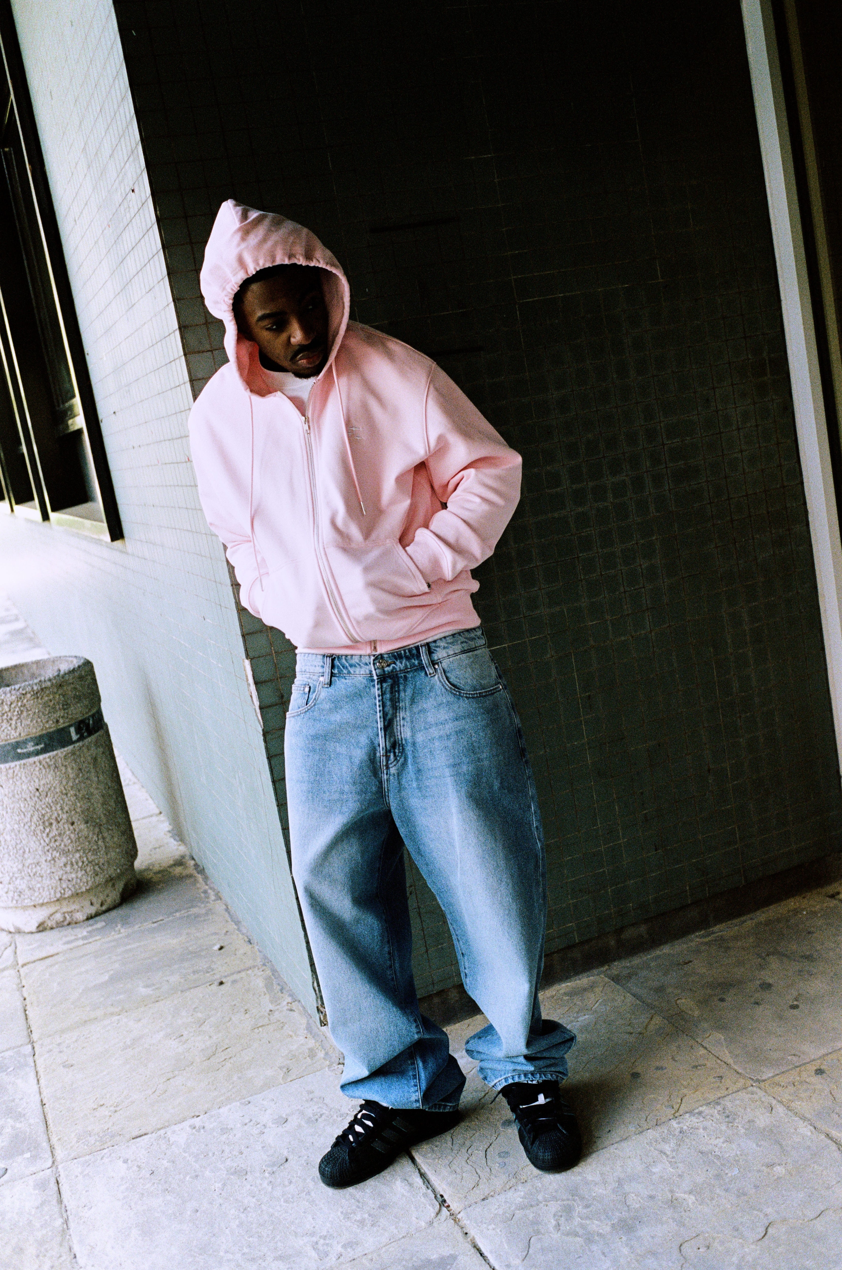 REGULAR DEGULAR LIGHT BLUE WASH DENIM (REGULAR FIT) - Image 4