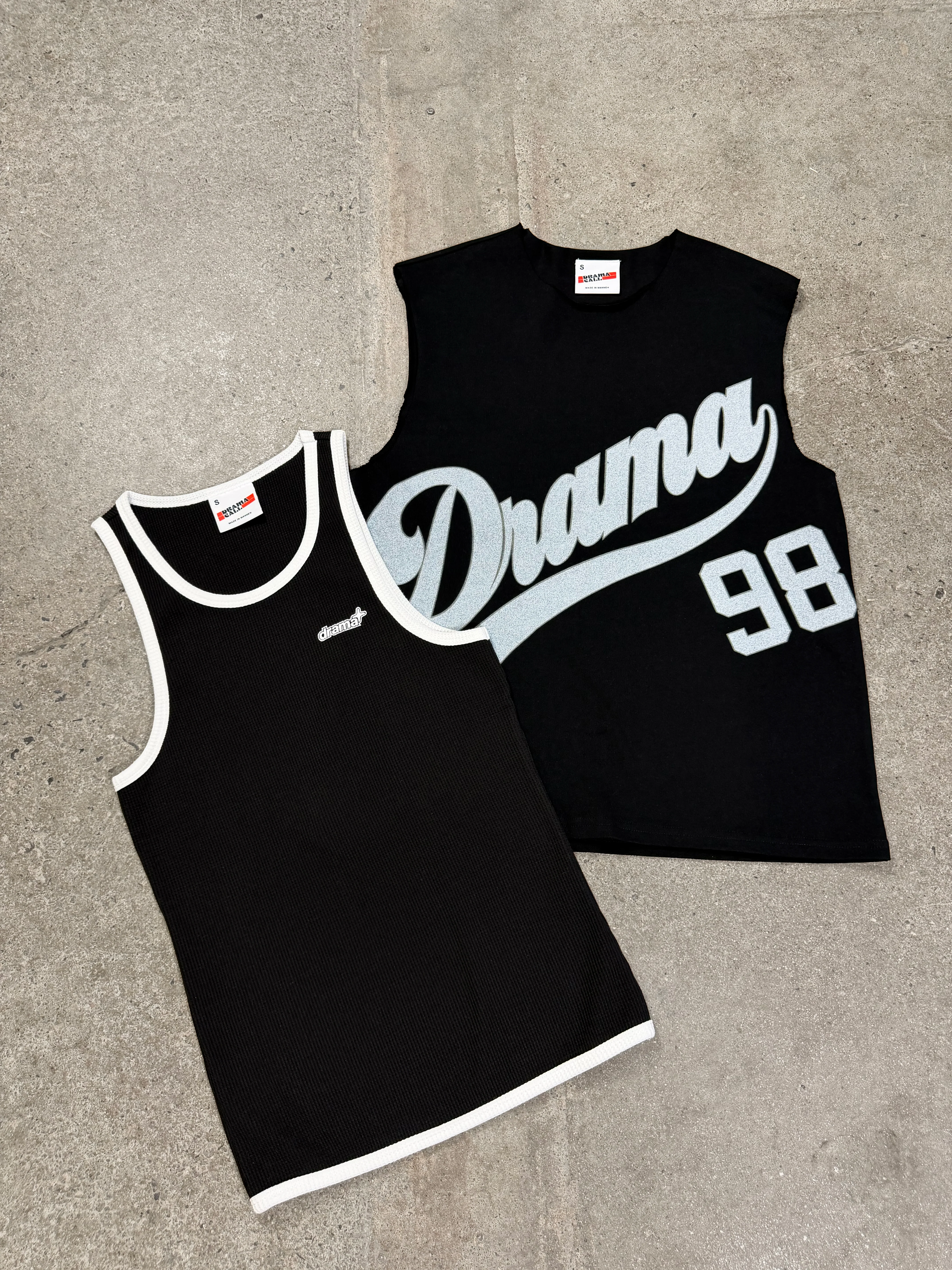 BLACK SCRIPT 98' CUT OFF VEST - Image 5